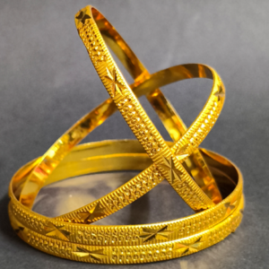 Diamond Cut Designer Gold Polish Bangles